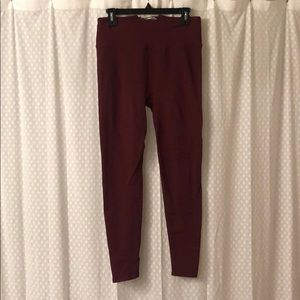 Fabletics maroon ribbed leggings